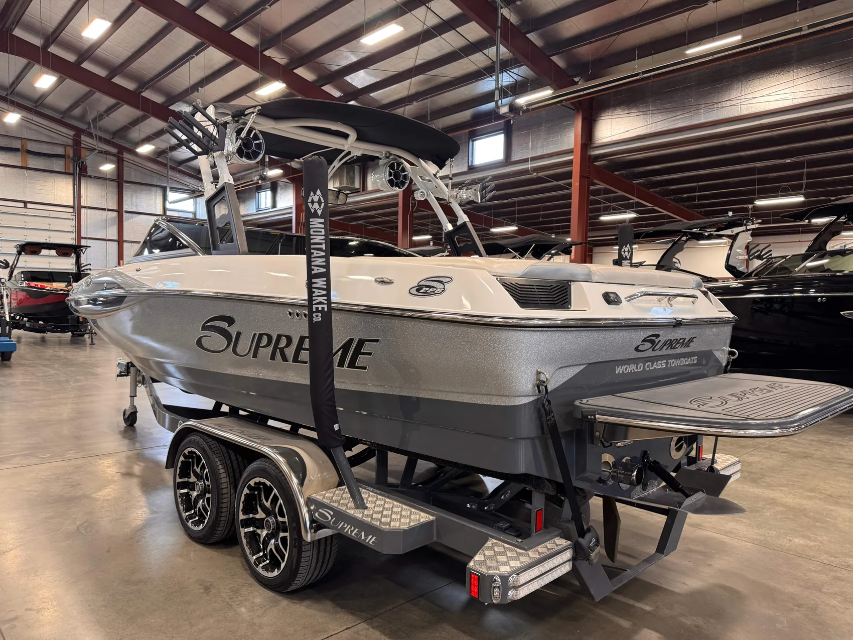 2015 SUPREME S226