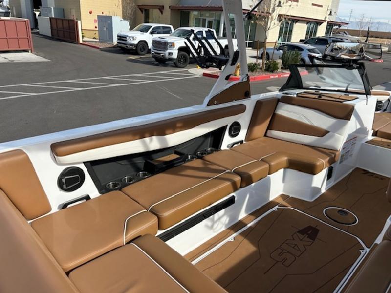 2024 Axis T235