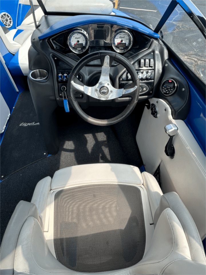 2009 Tige 22VE. ONE OWNER