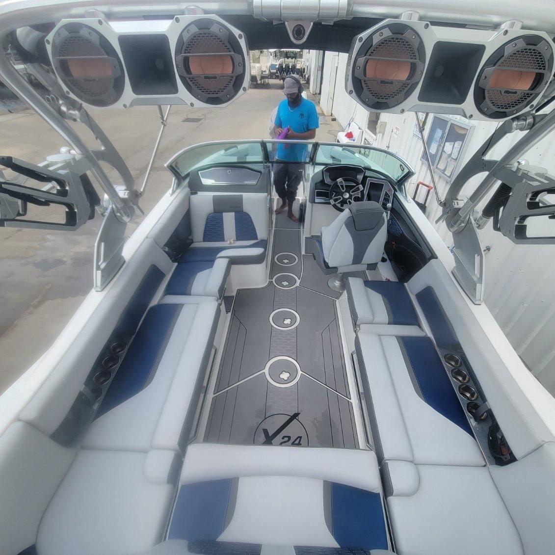 2019 Mastercraft X24