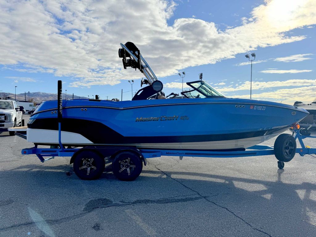 2024 MasterCraft NXT23