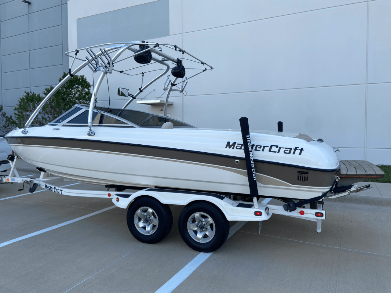 2004 Mastercraft Maristar 230VRS – Surf Setup – Excellent Condition