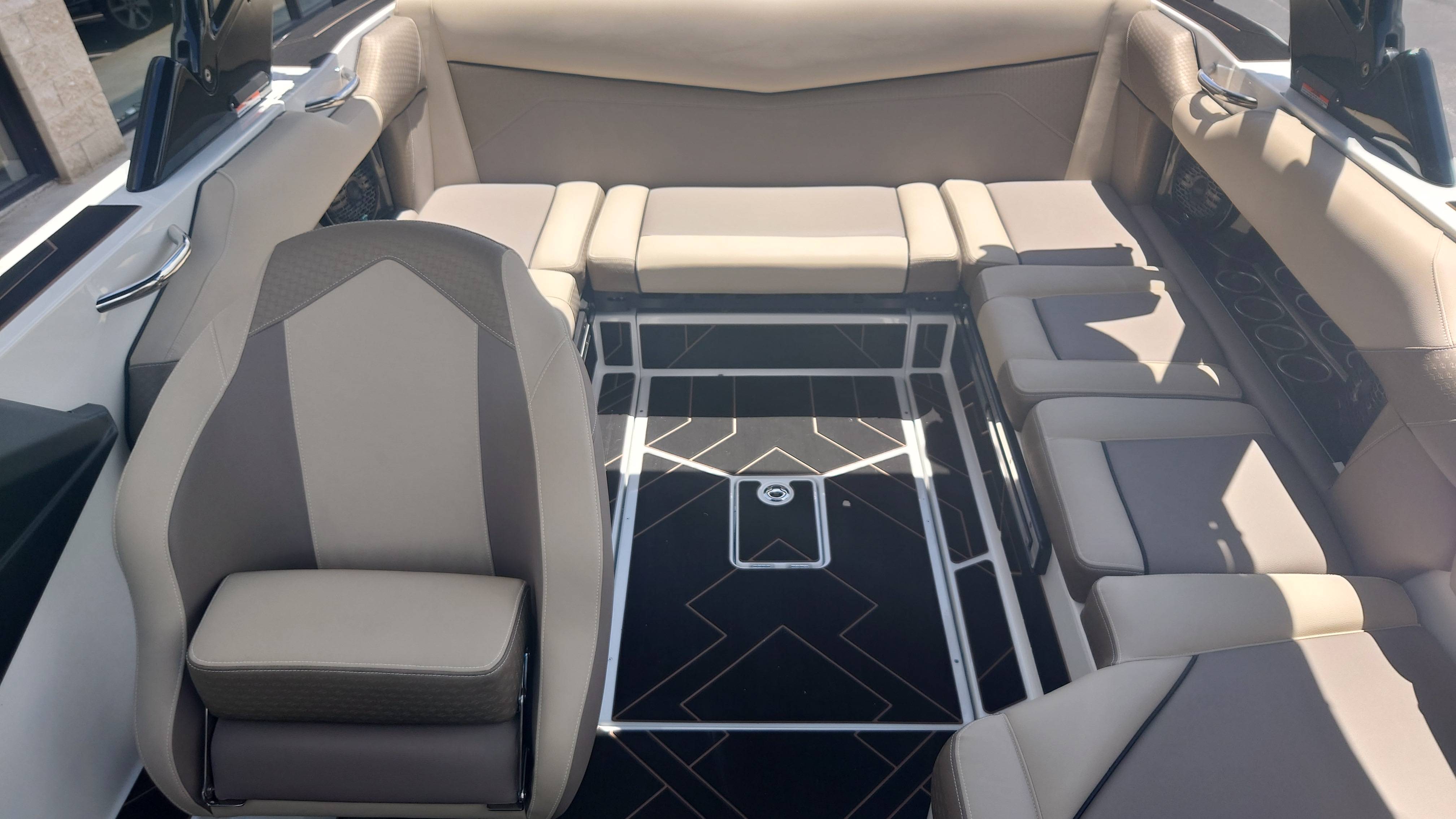 2024 Supreme S220