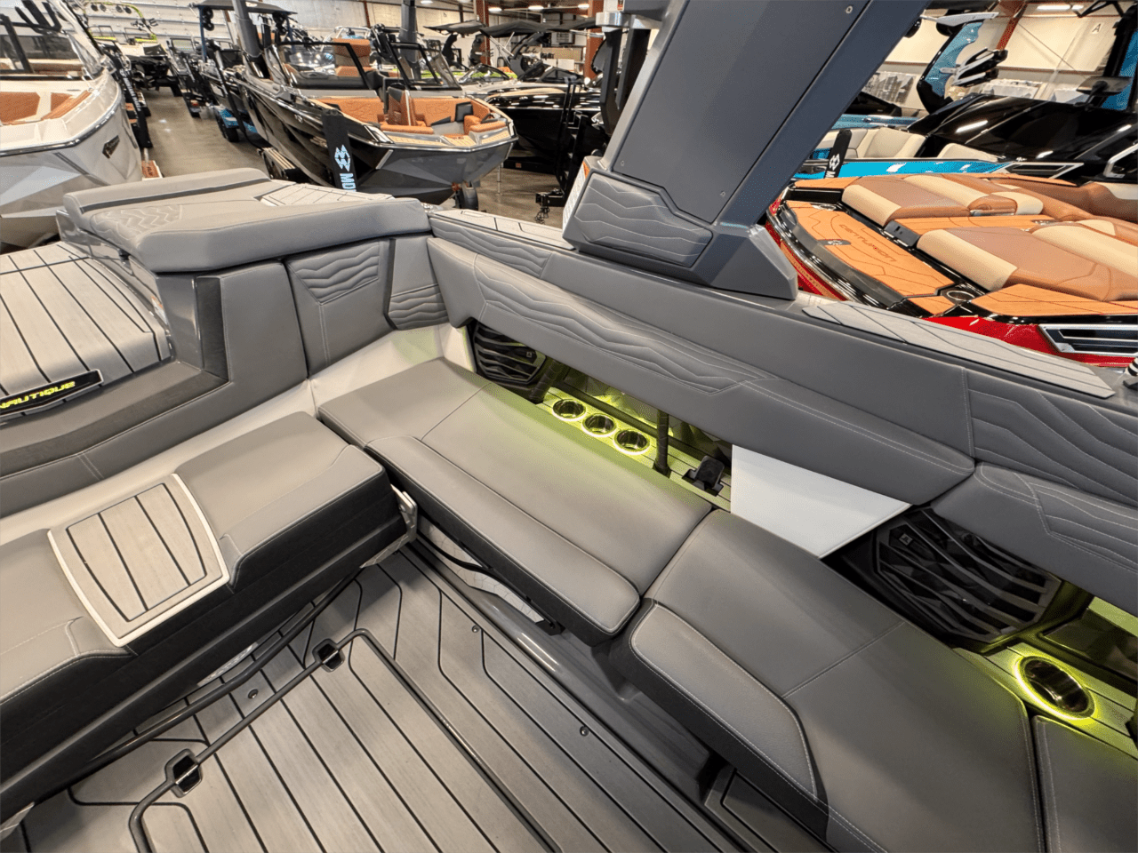 2025 Nautique G23