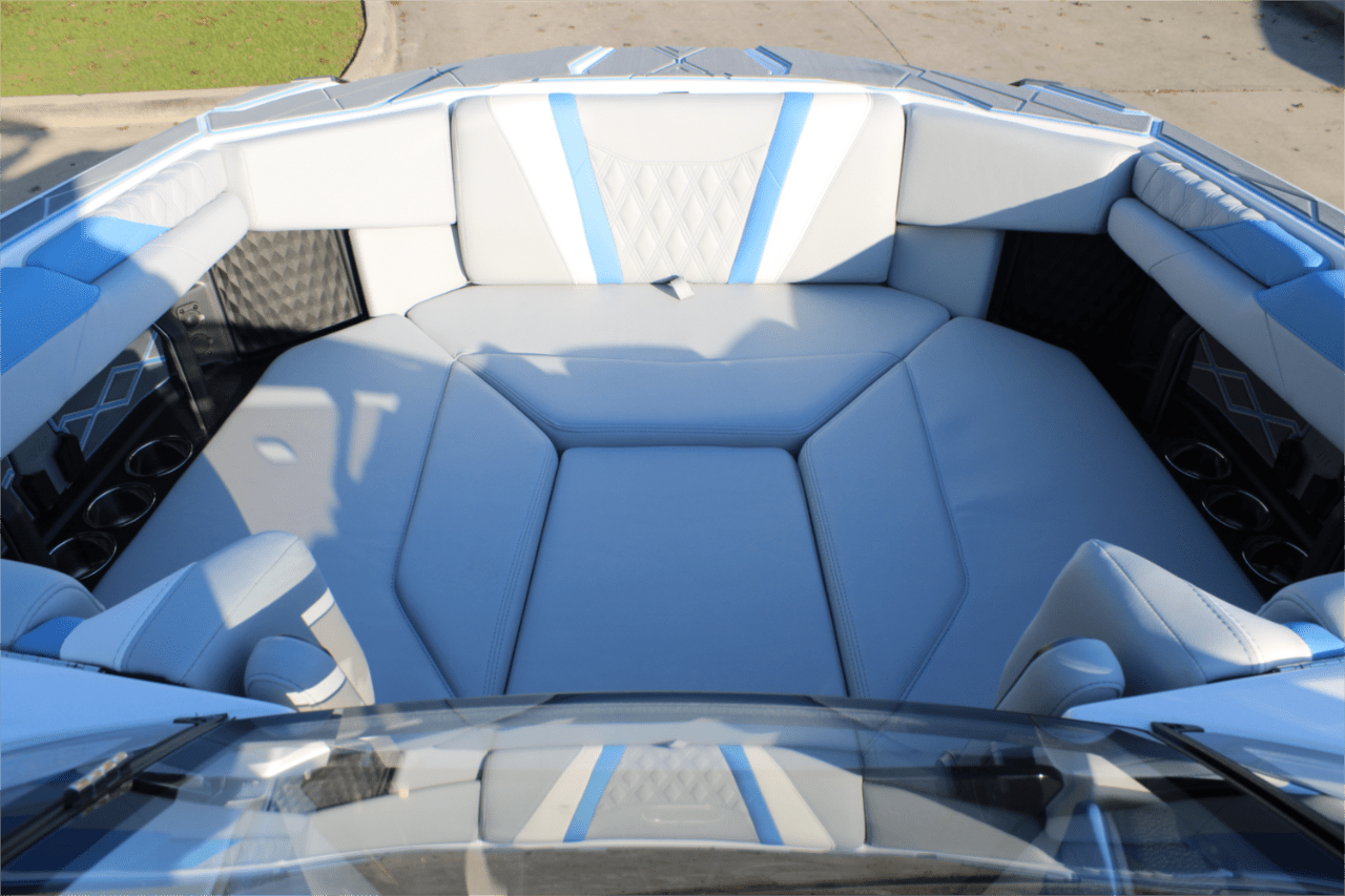 2025 Malibu M230