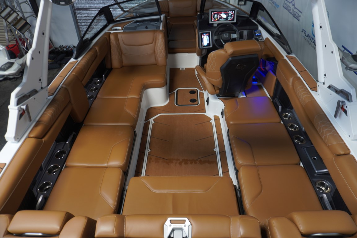 2024 Malibu M220