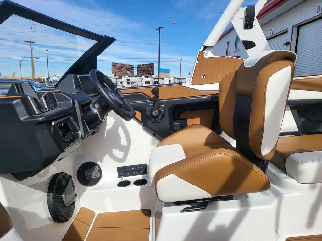2025 Axis Wake Research A225 Icon