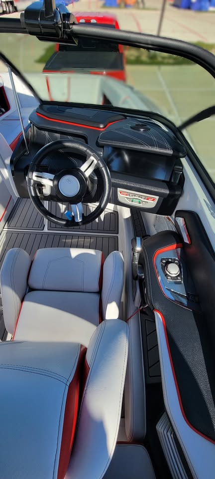 2018 Super Air Nautique G23 Icon
