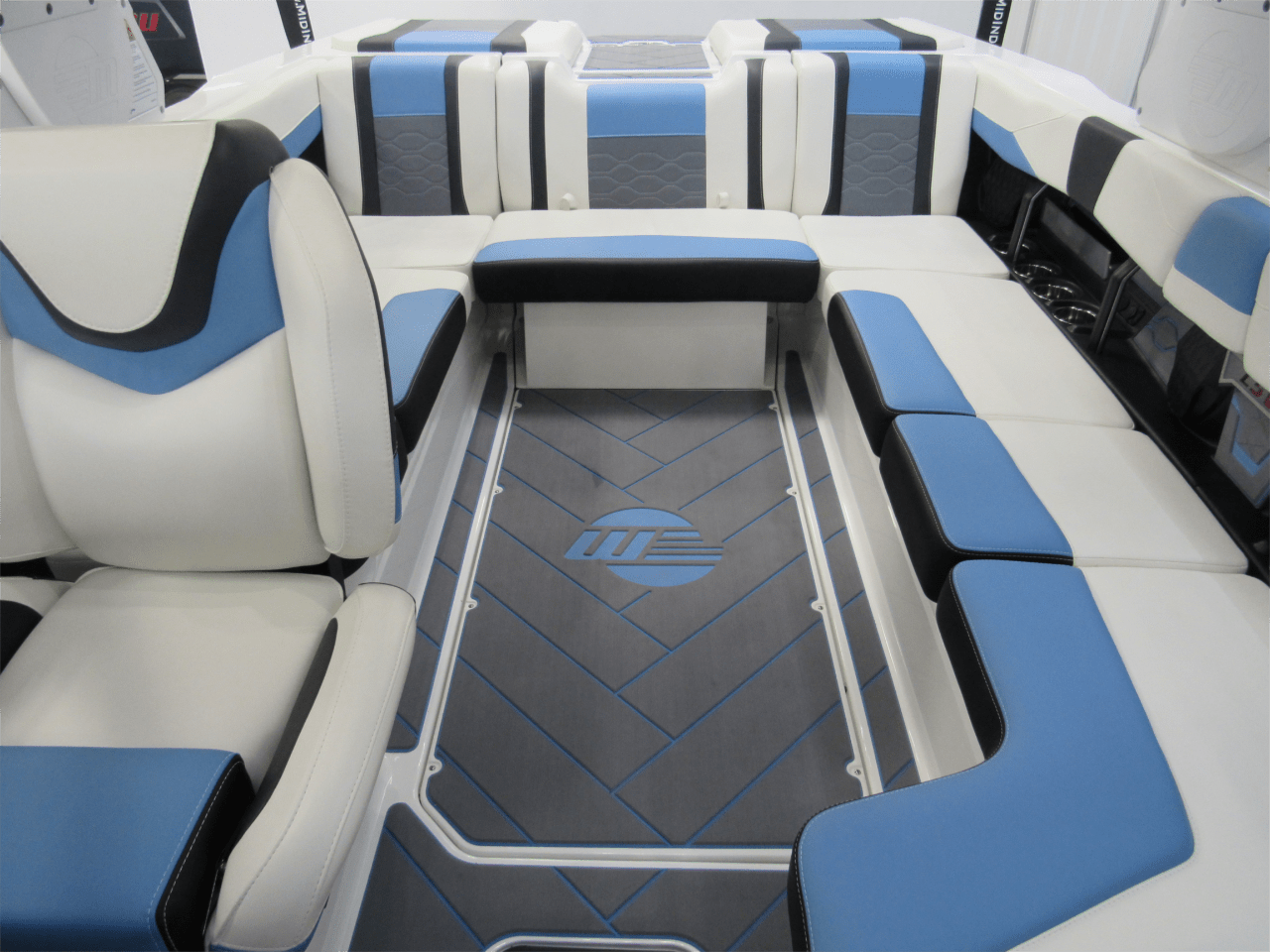 2024 Malibu 23 LSV – 5 Year Warranty Available!
