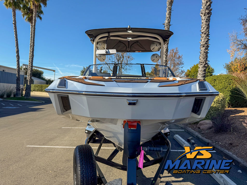 2025 Malibu Boats M230