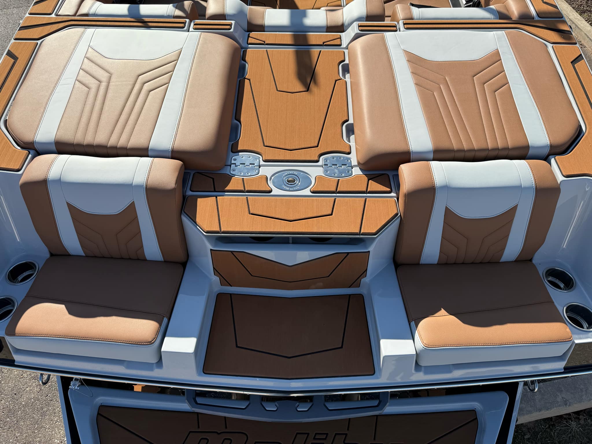 2025 Malibu 25LSV