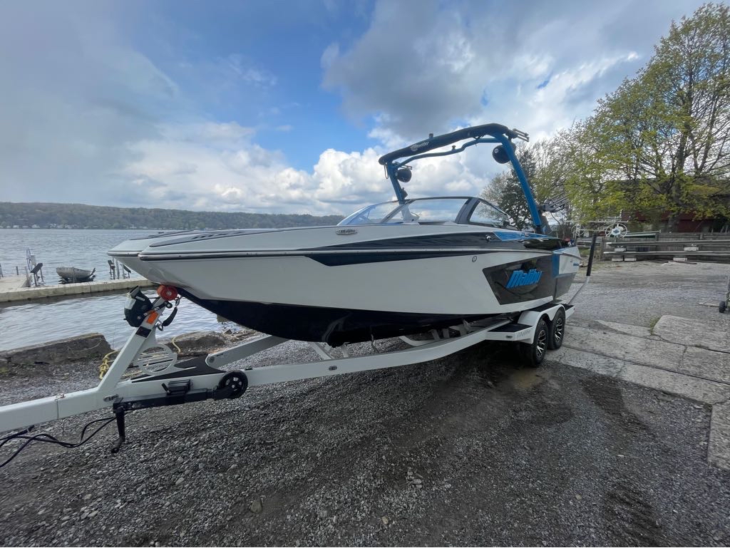 2023 Malibu Boats 24MXZ