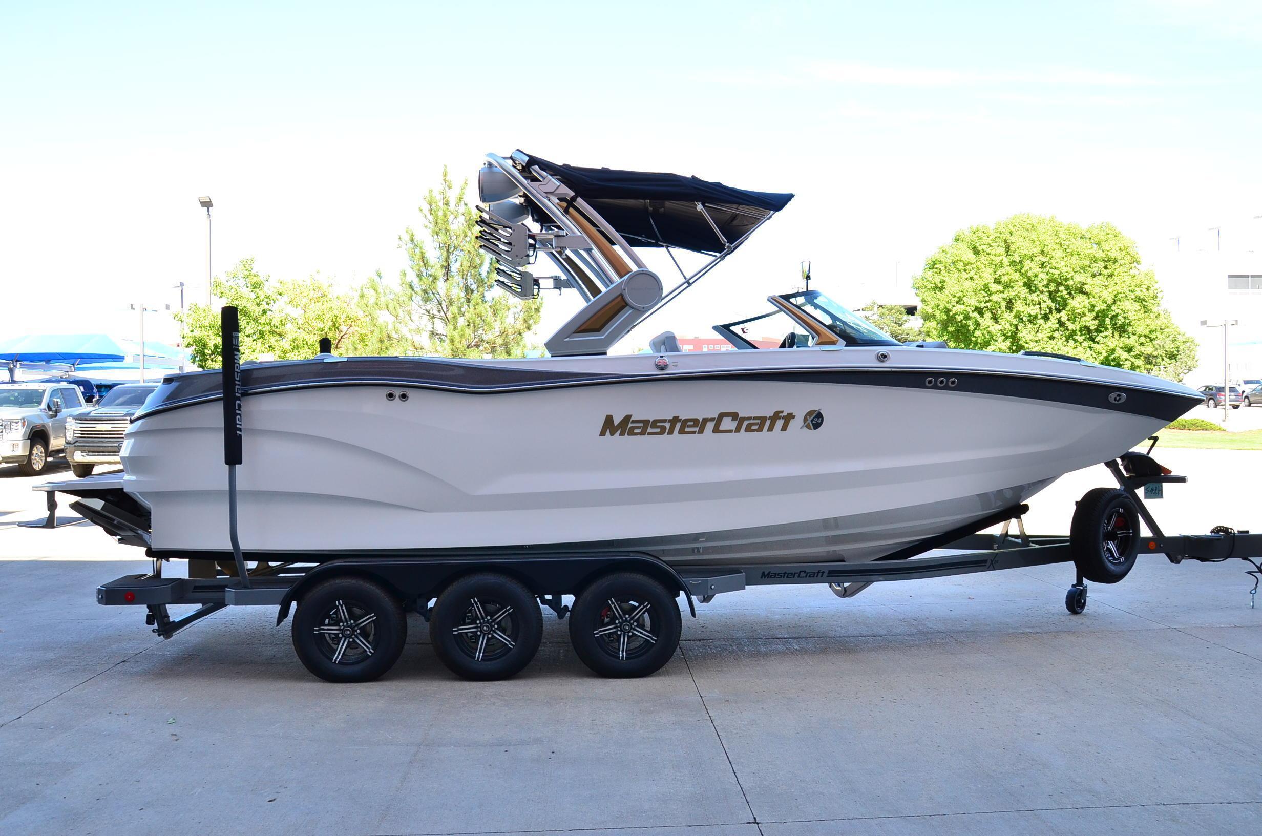 2024 MasterCraft X24 w/ 6.2 Ilmor SuperCharged Engine! 2024 Model Year End Closeout!