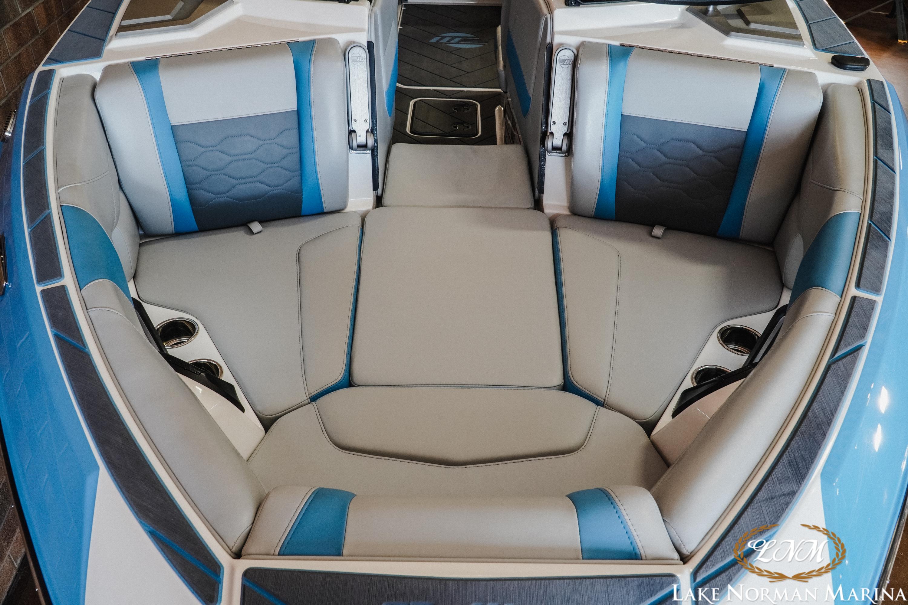 2024 Malibu 23 LSV