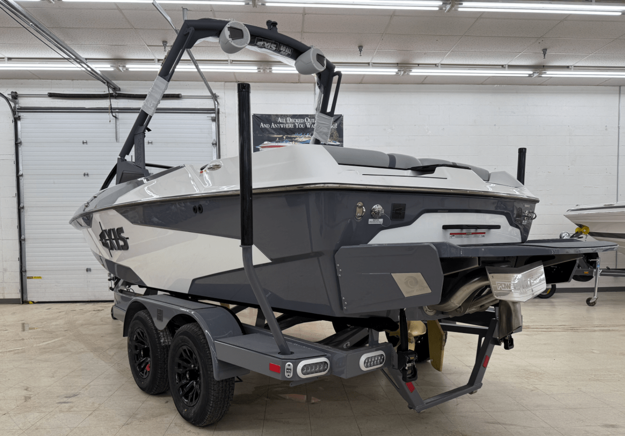 2025 AXIS A20 Wake boat with M5DI and Trailer