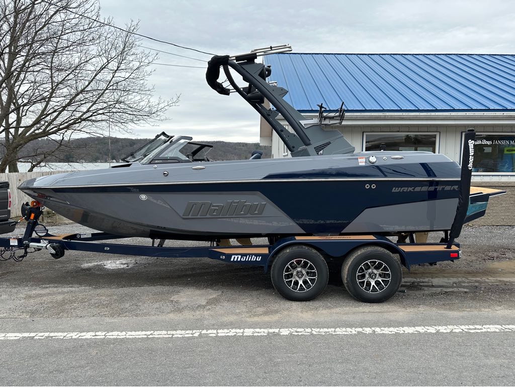 boat.Title