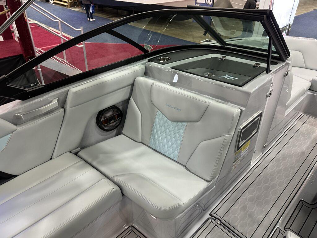 2025 MasterCraft XT22