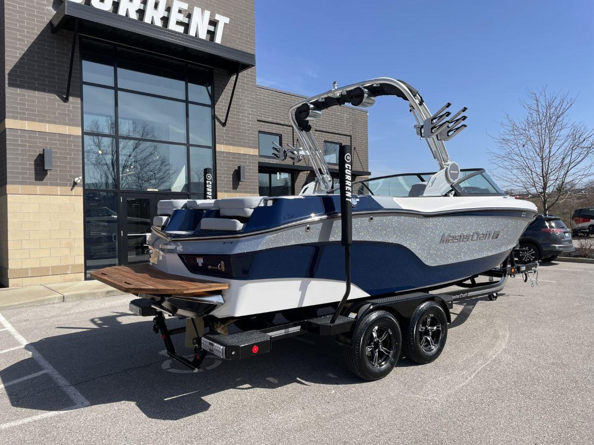 2023 MasterCraft XT23