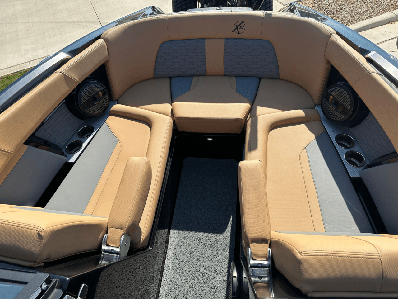 2023 MasterCraft X24