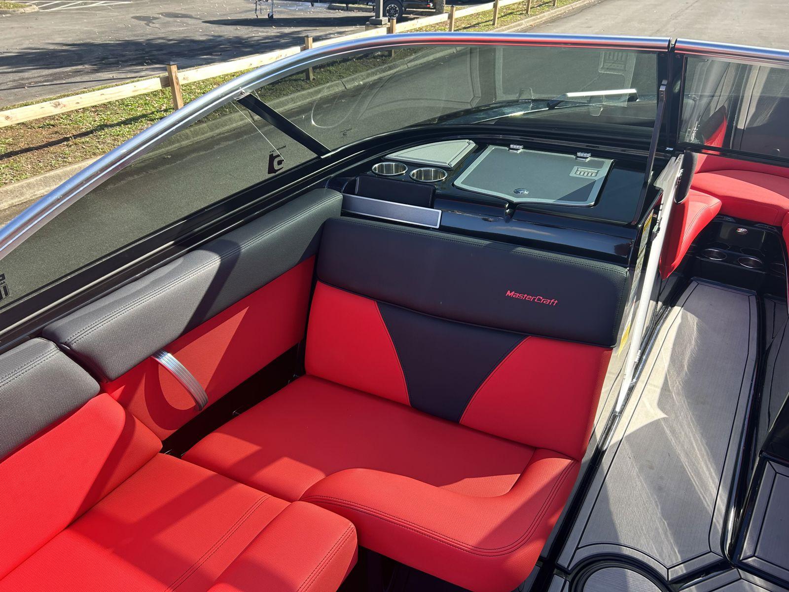 2021 MasterCraft XT23