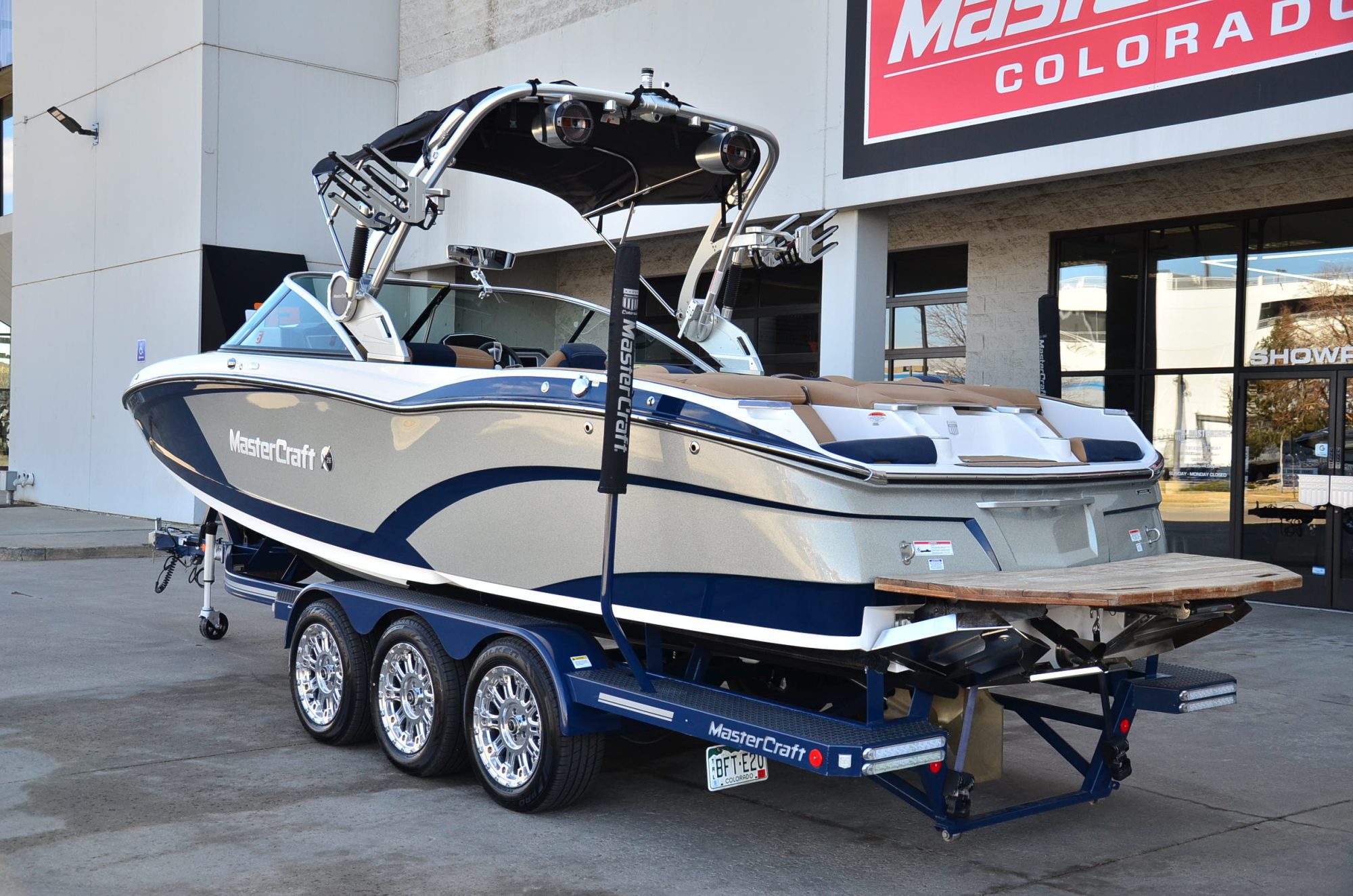 boat.Title