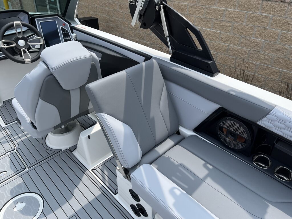 2024 MasterCraft XT25