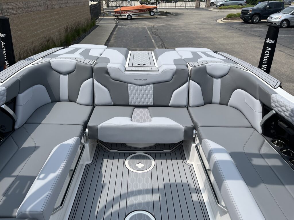 2024 MasterCraft XT25