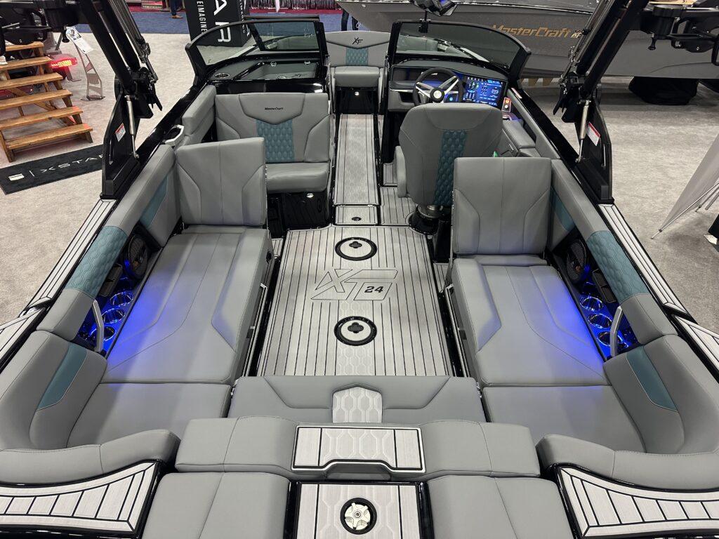 2025 MasterCraft XT24