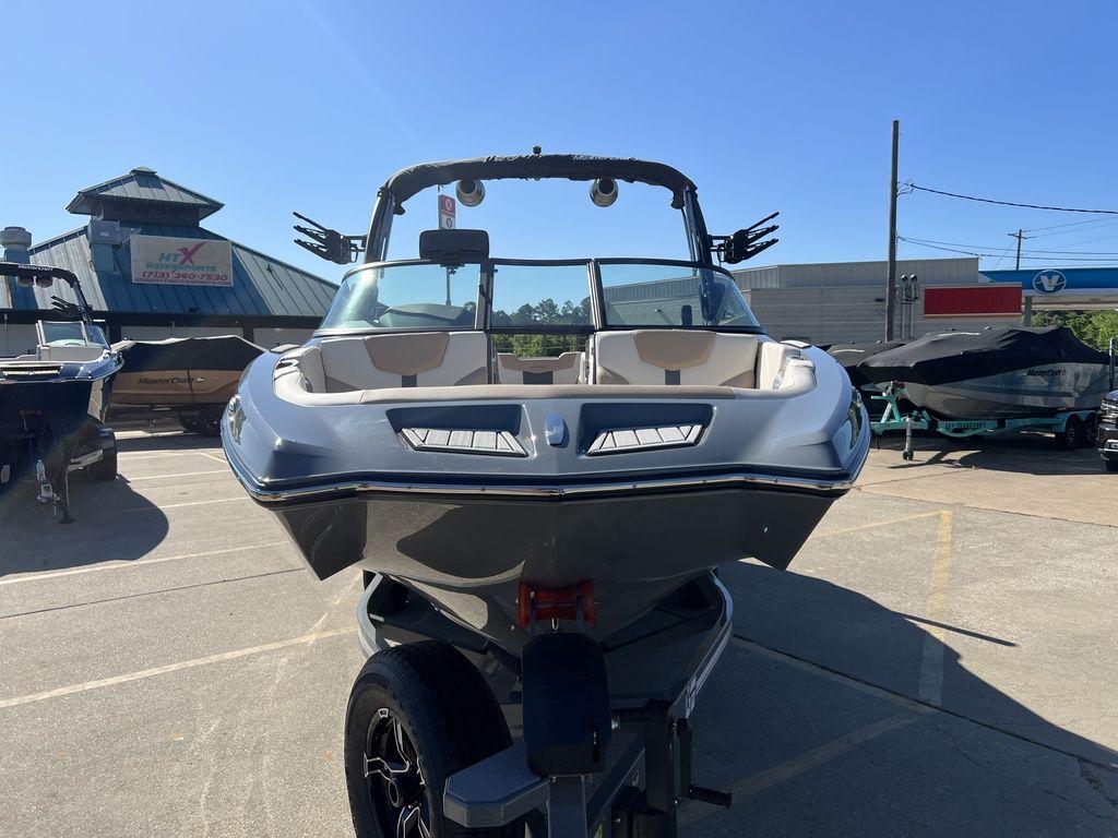 2024 MasterCraft XT24