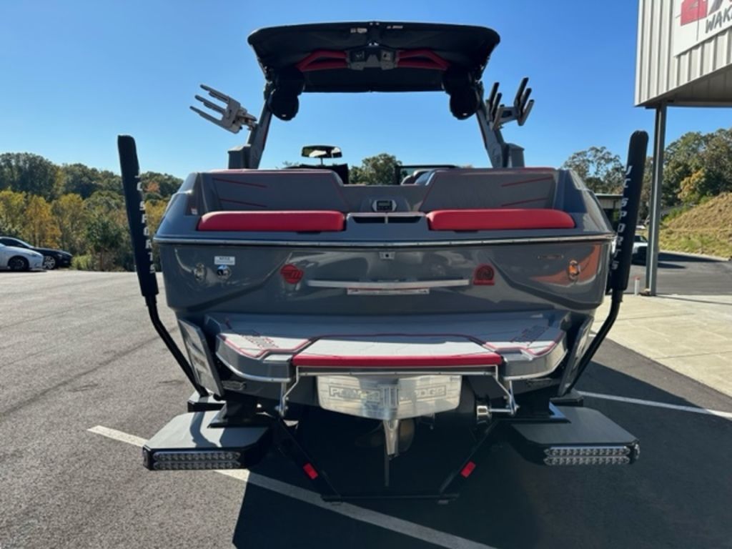 2022 malibu boats M220