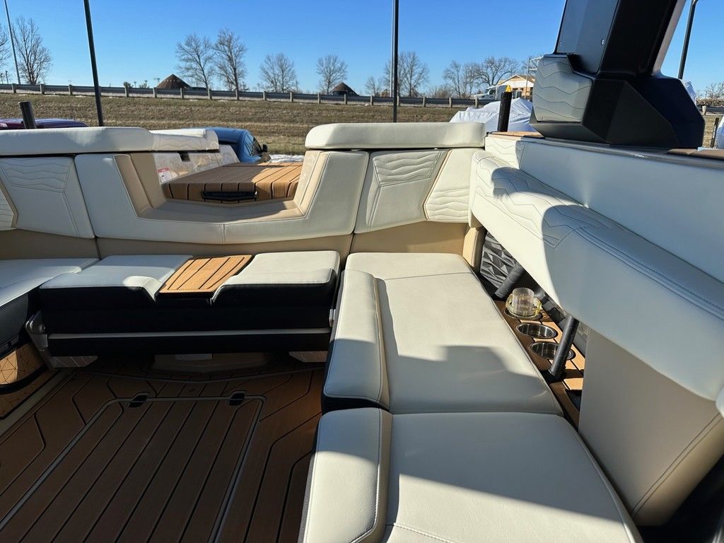 2025 Nautique Super Air Nautique G23