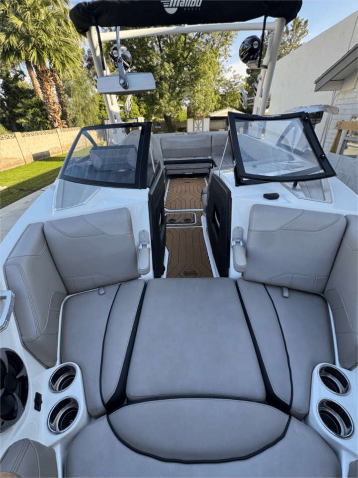 2018 Malibu Wakesetter 23 LSV – Premium Wake Surf and Family Boat