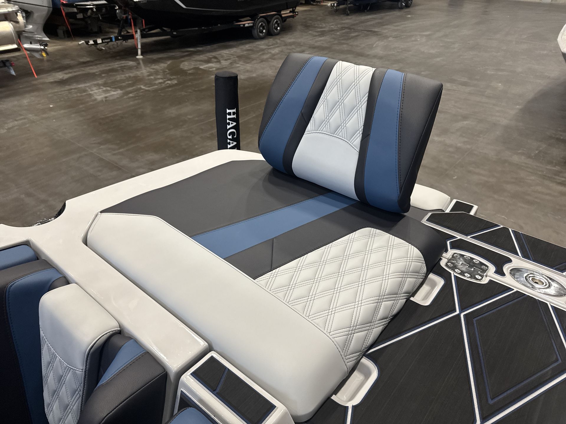 2025 Malibu M230