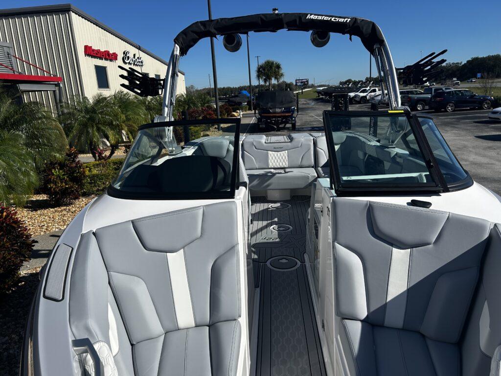 2024 MasterCraft XT22T