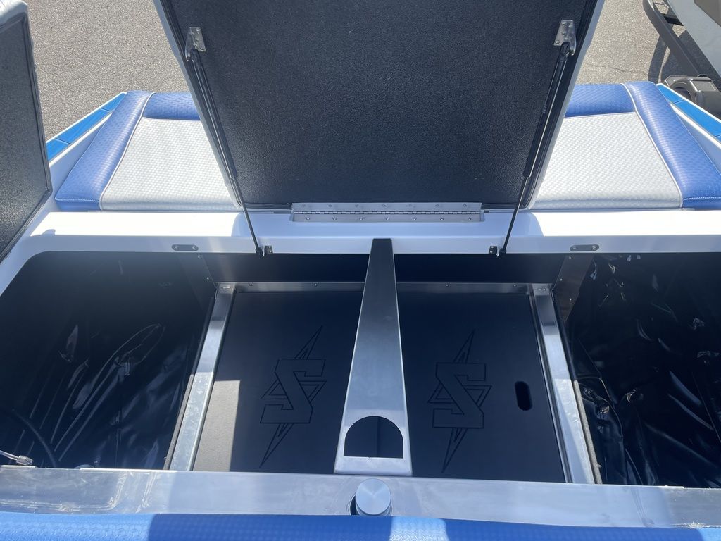2022 supreme boats ZS252