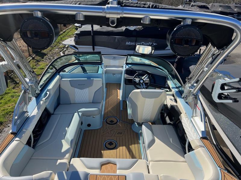 2025 MasterCraft XT20