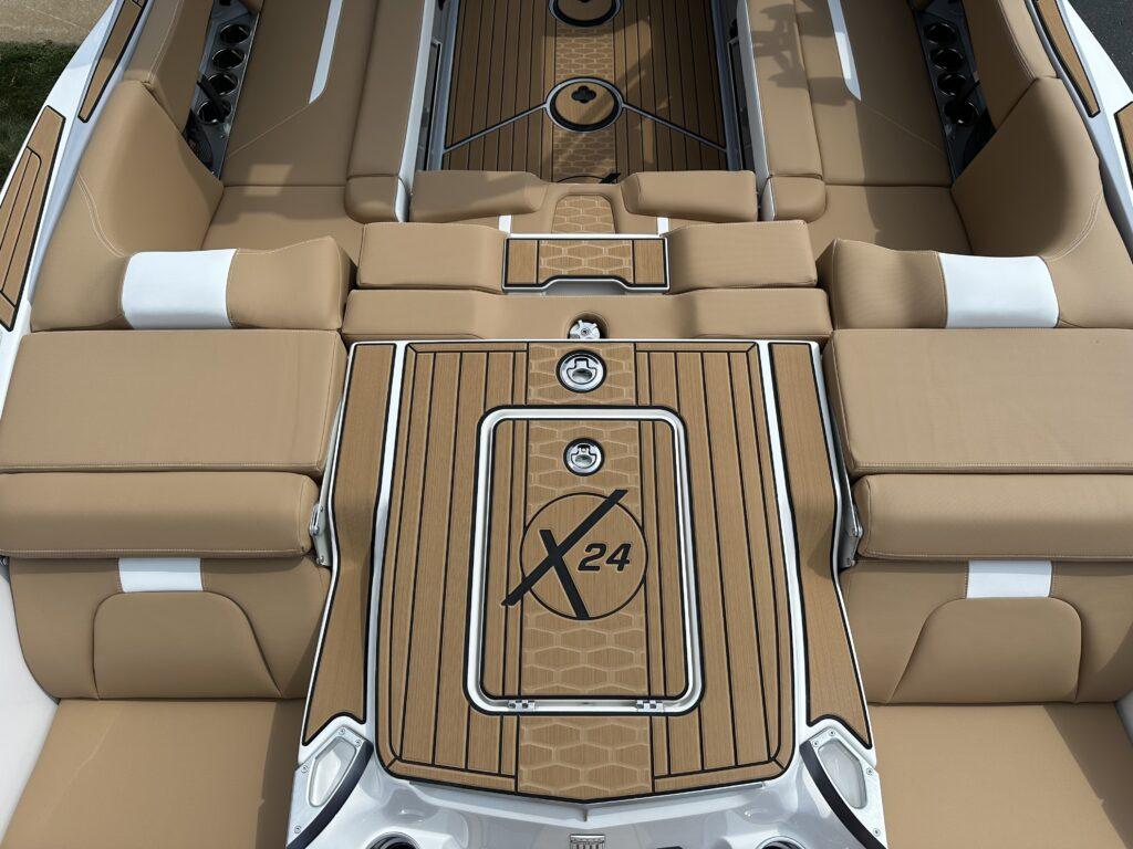 2025 MasterCraft X24