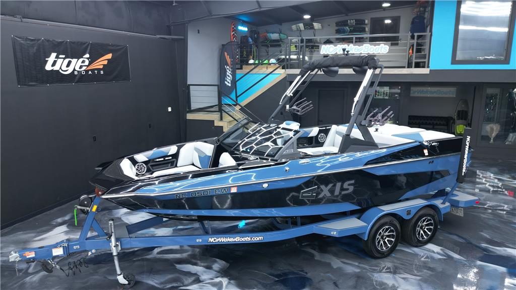 2021 Axis A20 ** Only 65 Hours **