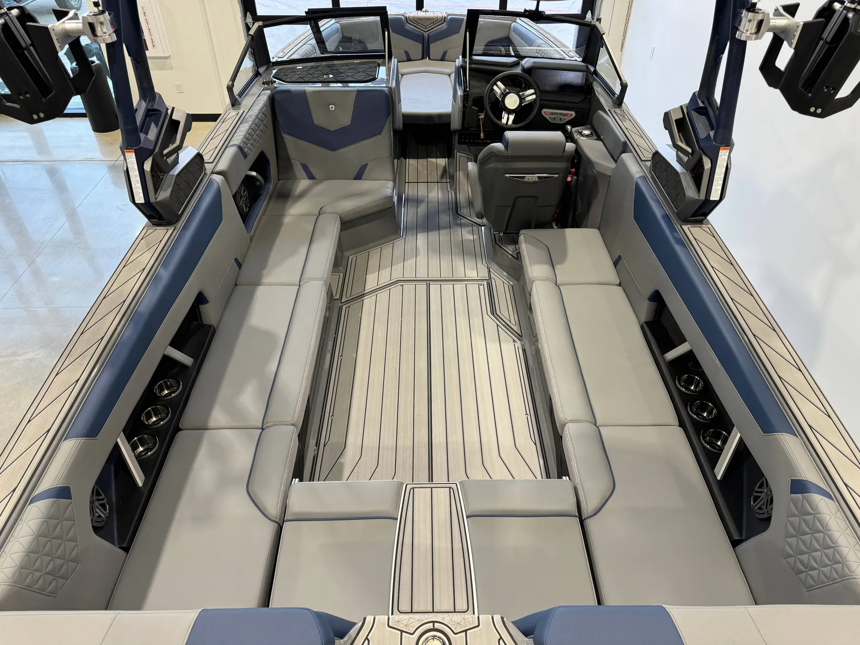 2025 Nautique GS24