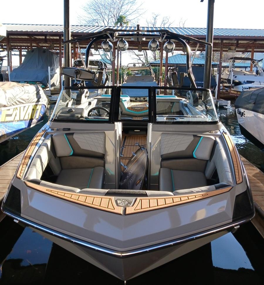 2021 G23 NAUTIQUE with thrusters