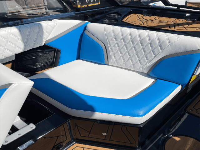 NEW 2024 TIGE 22 RZX w/ Thruster REBATES!