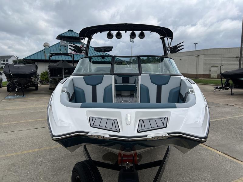 2025 MasterCraft XT22