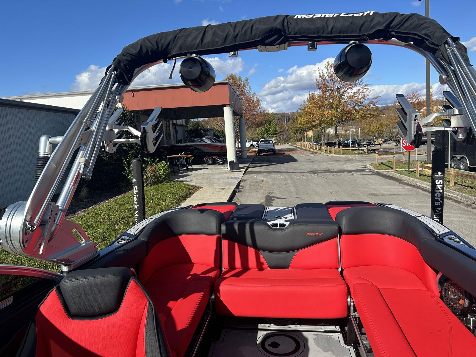 2021 MasterCraft XT23