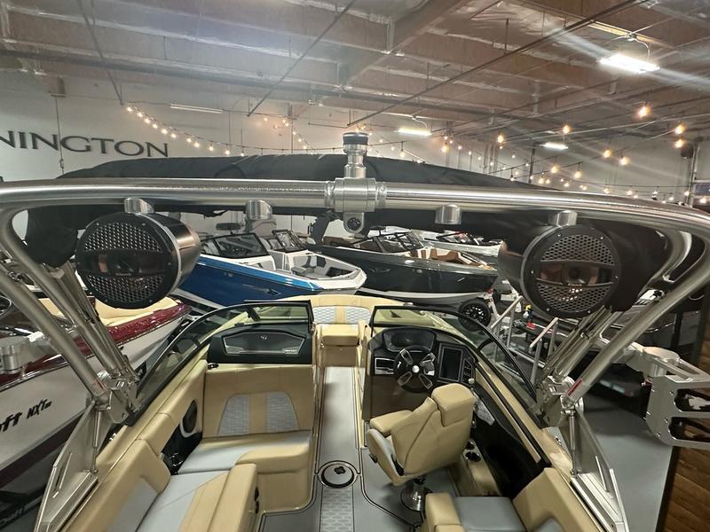 New 2024 MasterCraft X22