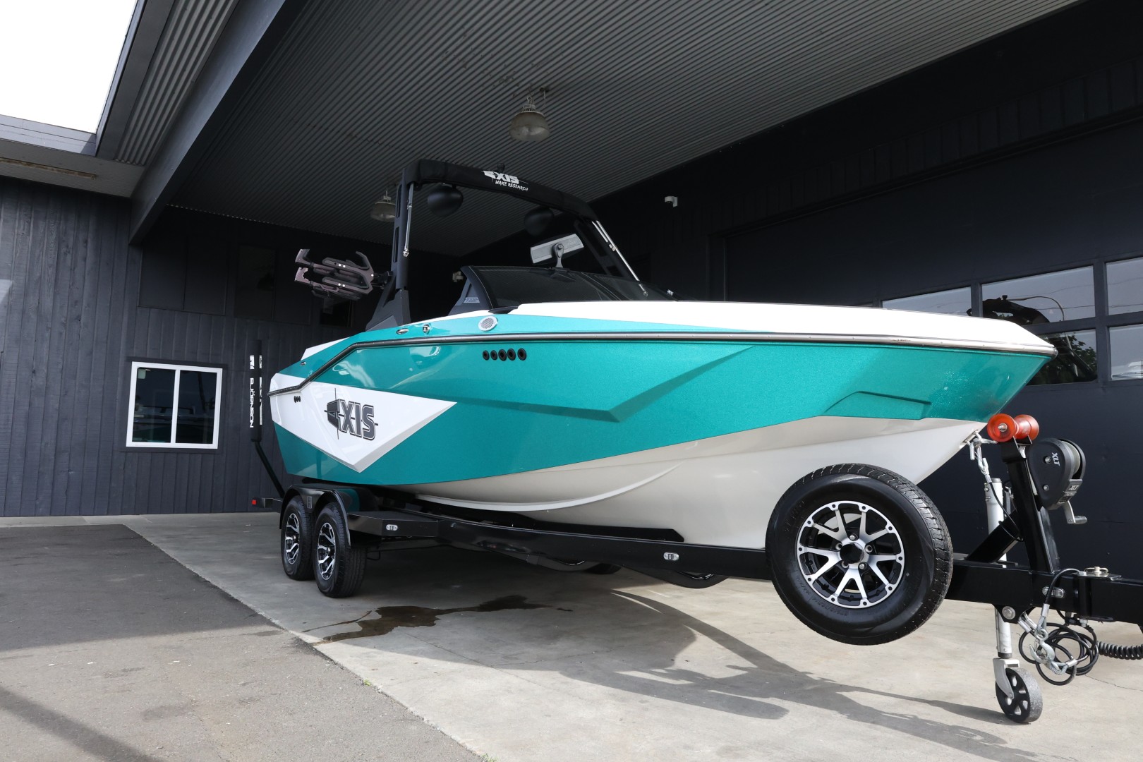 2023 Axis T220 