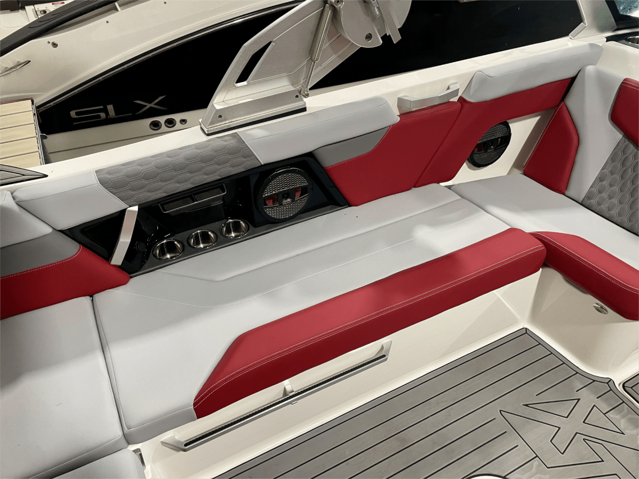 2023 MasterCraft XT-23 | 209127