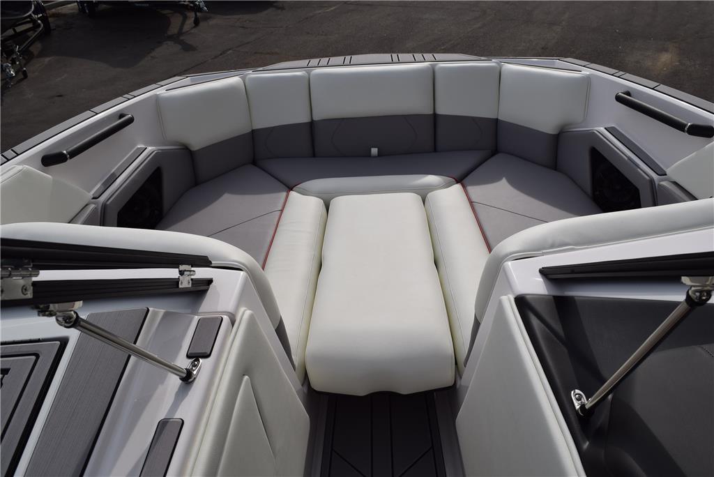 2024 MOOMBA TYKON